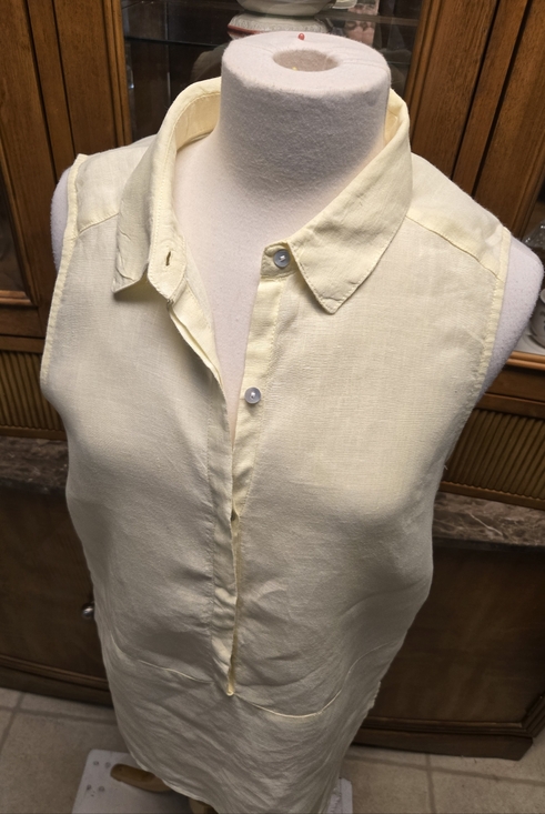 Tahari Tops - Tahari:Sleeveless Collared Linen Tunic in Pale Yellow